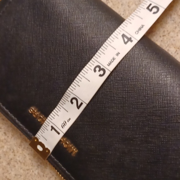 🐾Black Saffiano Leather Wristlet - Picture 7 of 8